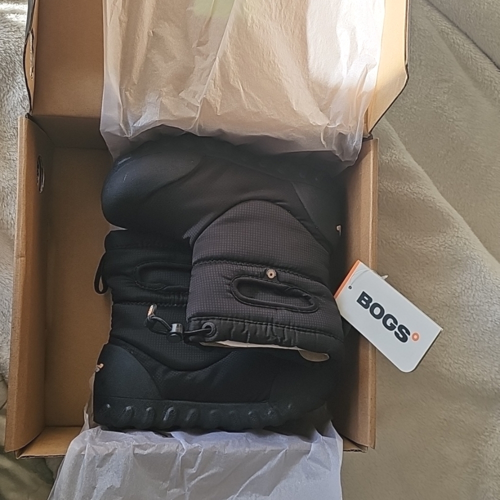 BOGS Boots Kids- Brand New In Box